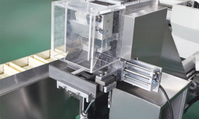 DTKL-100L多功能全自动条包数袋装盒机机械细节图